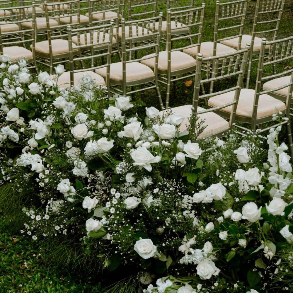4-beautiful-ways-to-decorate-your-wedding-aisle-2